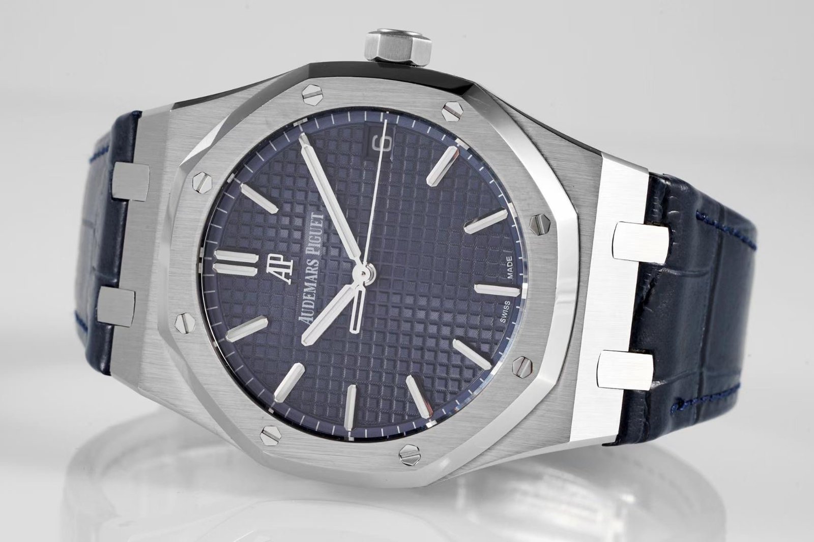 Audemars Piguet Royal Oak 15500 41mm Automatic Watch Modified Cal.4302 Movement