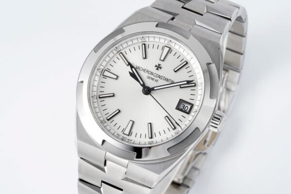 Vacheron Constantin Overseas 4500 Watch 41mm | Modified Cal.5100 Movement, Quick Release Bracelet - 2