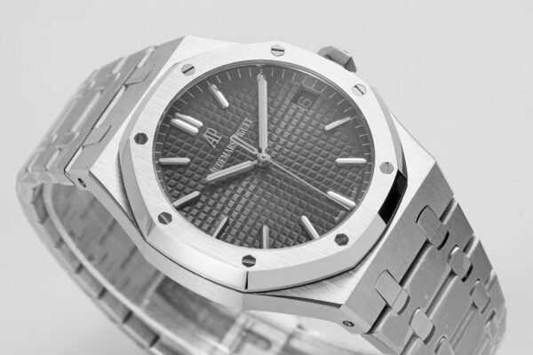 Audemars Piguet Royal Oak 15500 41mm Automatic Watch Modified Cal.4302 Movement - 2